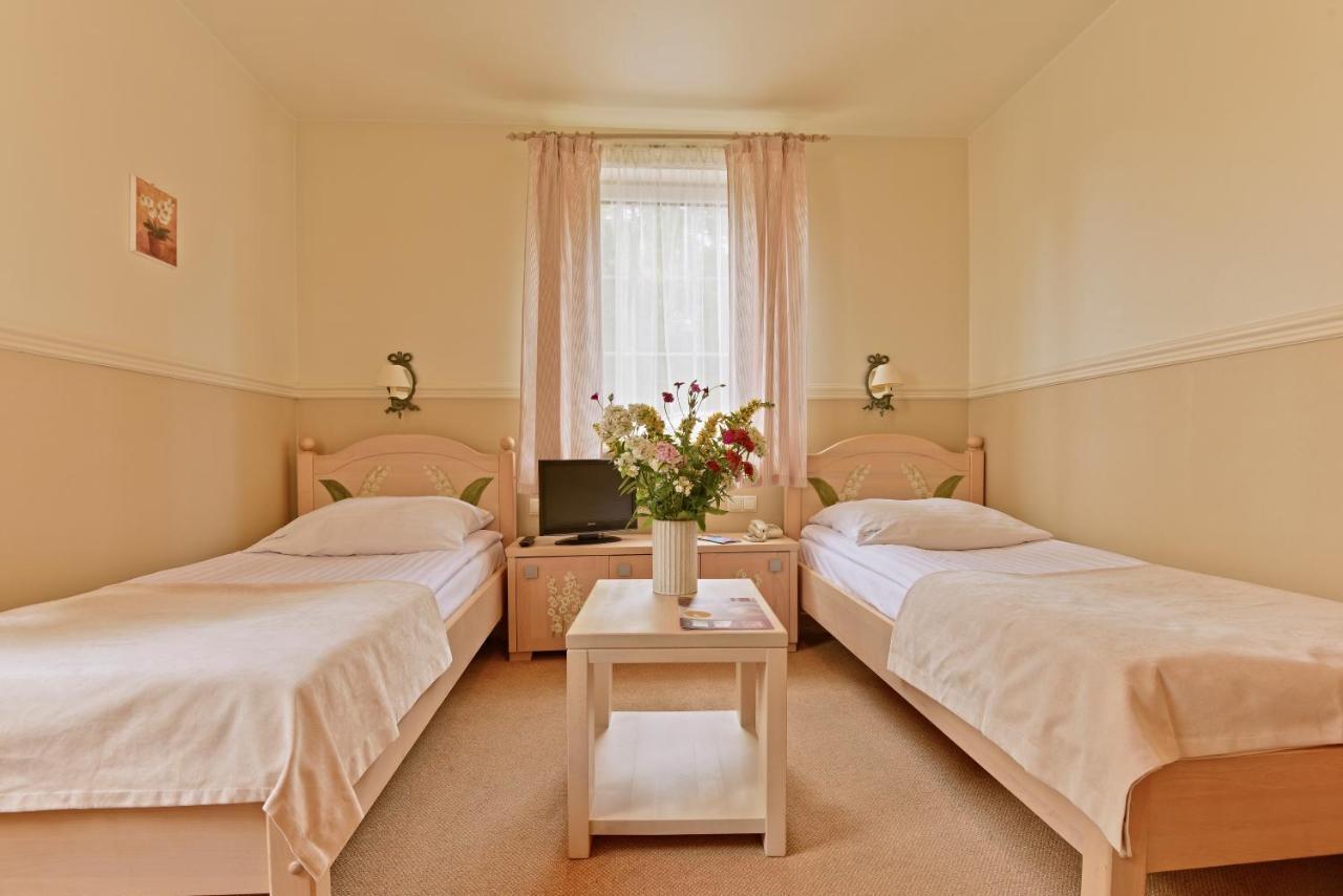 Afrodyta Spa & Wellness Resort Osno Lubuskie Ngoại thất bức ảnh