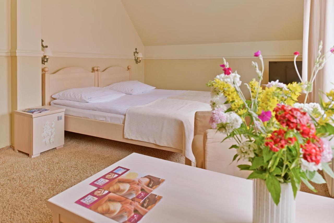 Afrodyta Spa & Wellness Resort Osno Lubuskie Ngoại thất bức ảnh